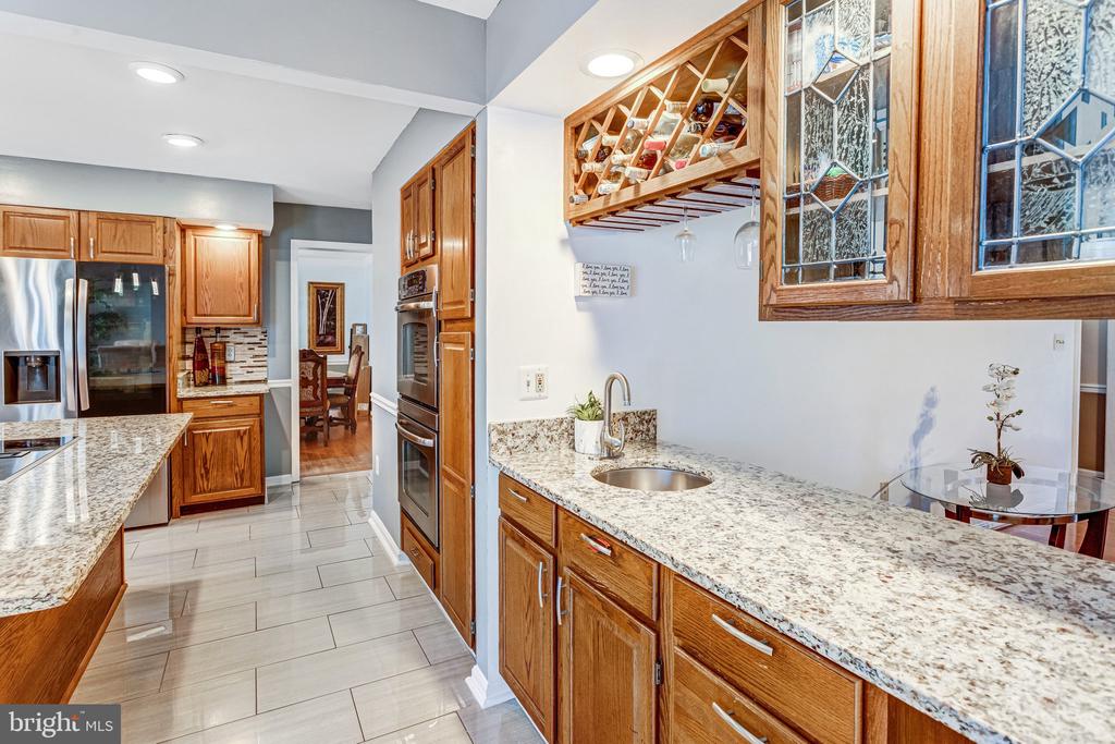 14592 ESTATE DRIVE