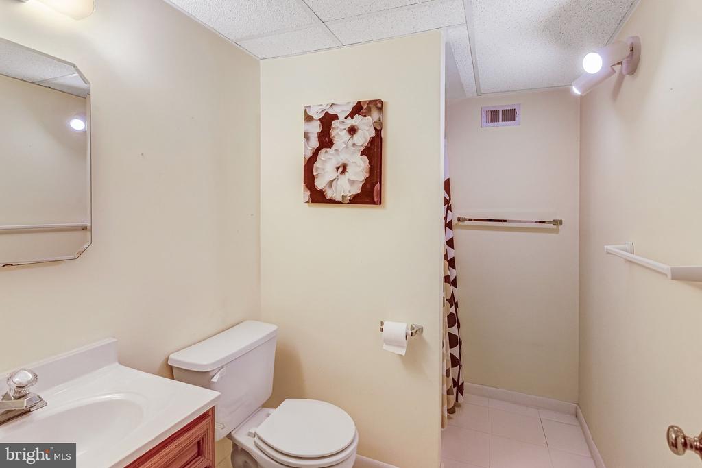 14592 ESTATE DRIVE