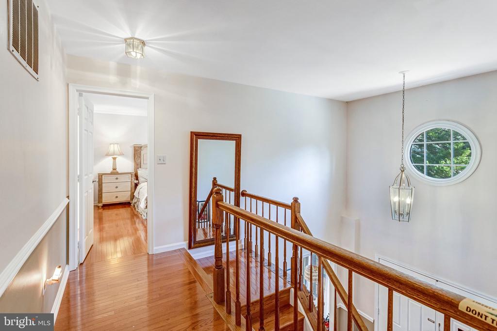 14592 ESTATE DRIVE