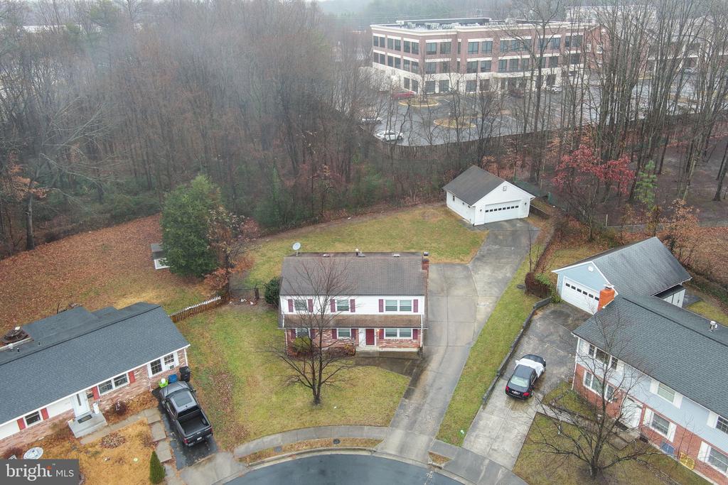 13200 HAWTHORN LANE