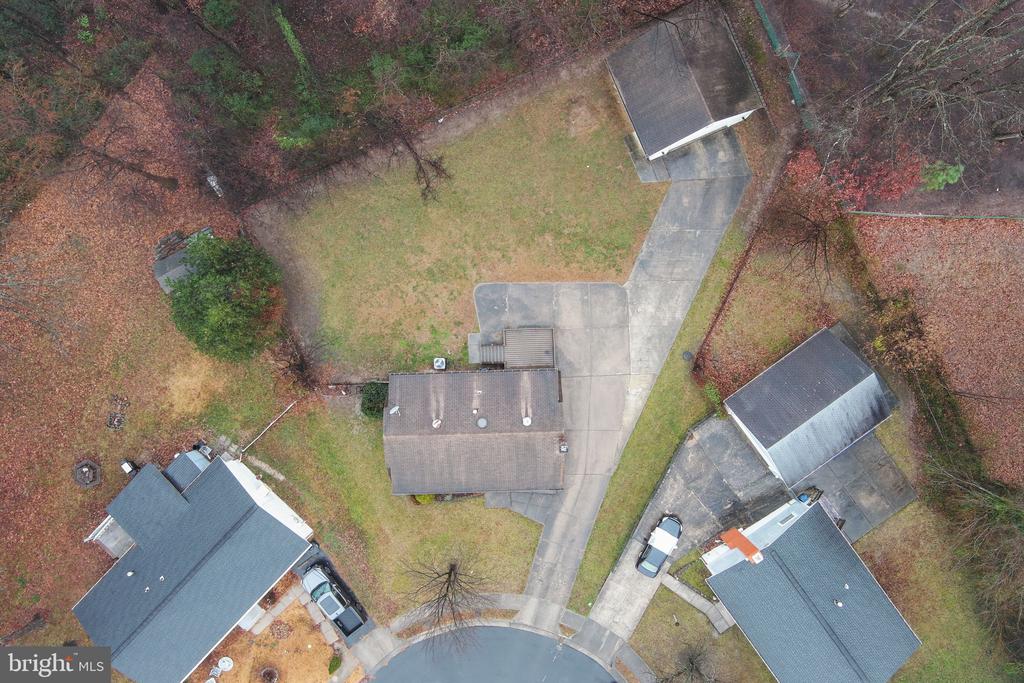 13200 HAWTHORN LANE