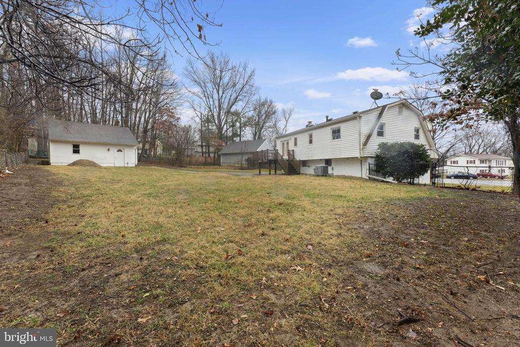 13200 HAWTHORN LANE