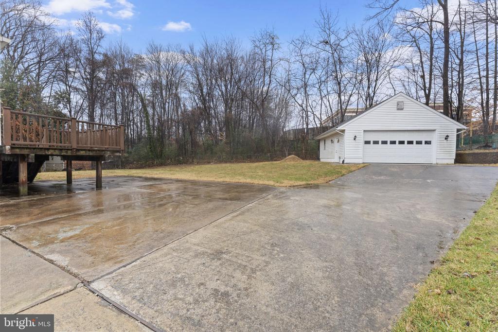 13200 HAWTHORN LANE