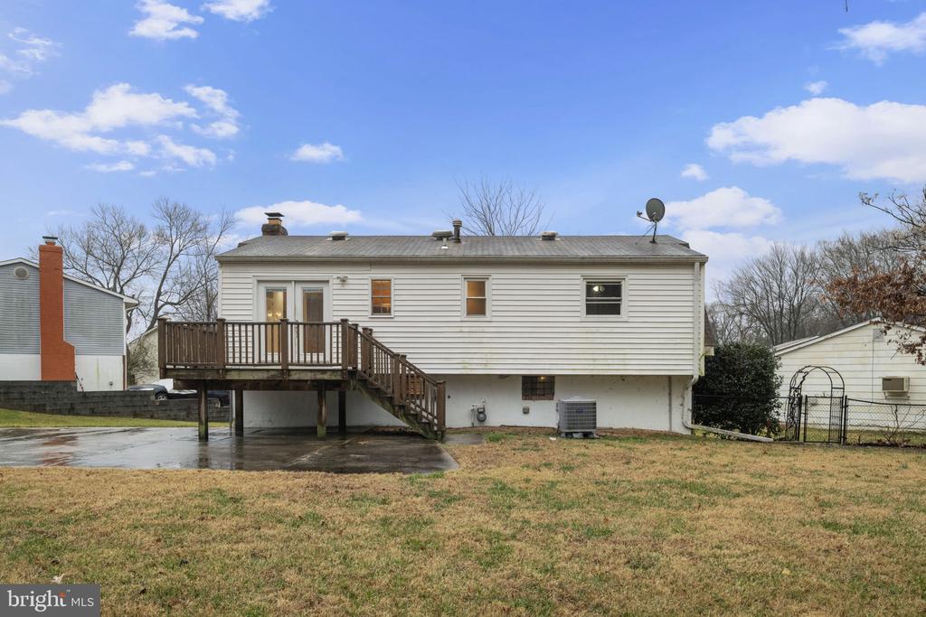 13200 HAWTHORN LANE