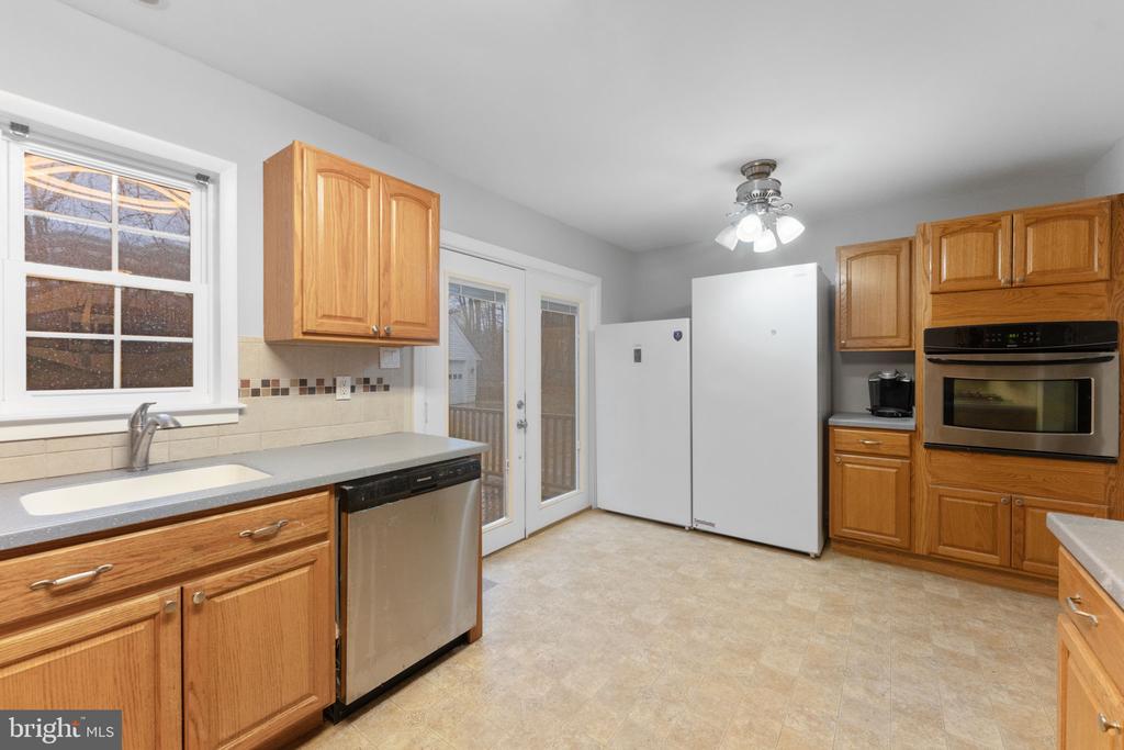 13200 HAWTHORN LANE