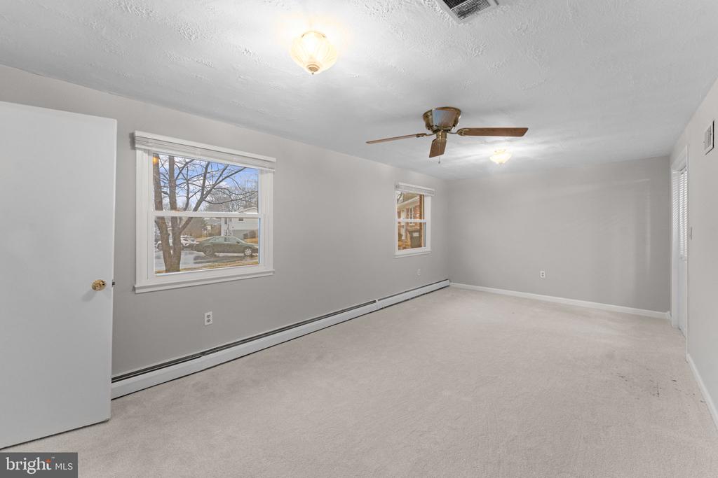 13200 HAWTHORN LANE