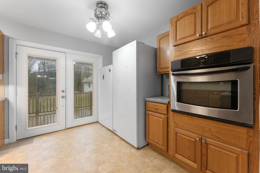 13200 HAWTHORN LANE