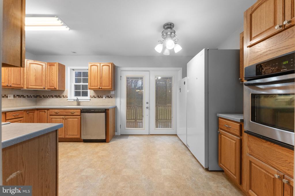 13200 HAWTHORN LANE