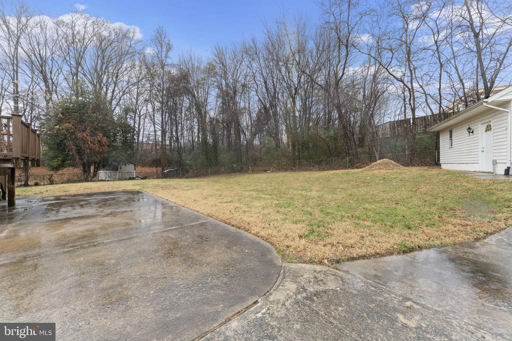13200 HAWTHORN LANE