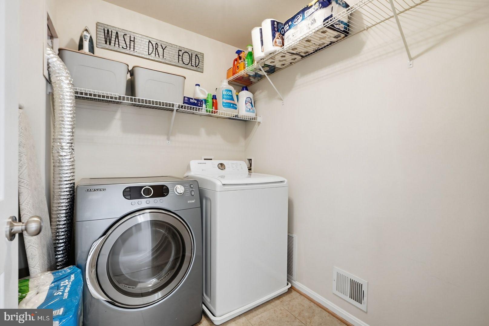 15839 JOHN DISKIN CIRCLE