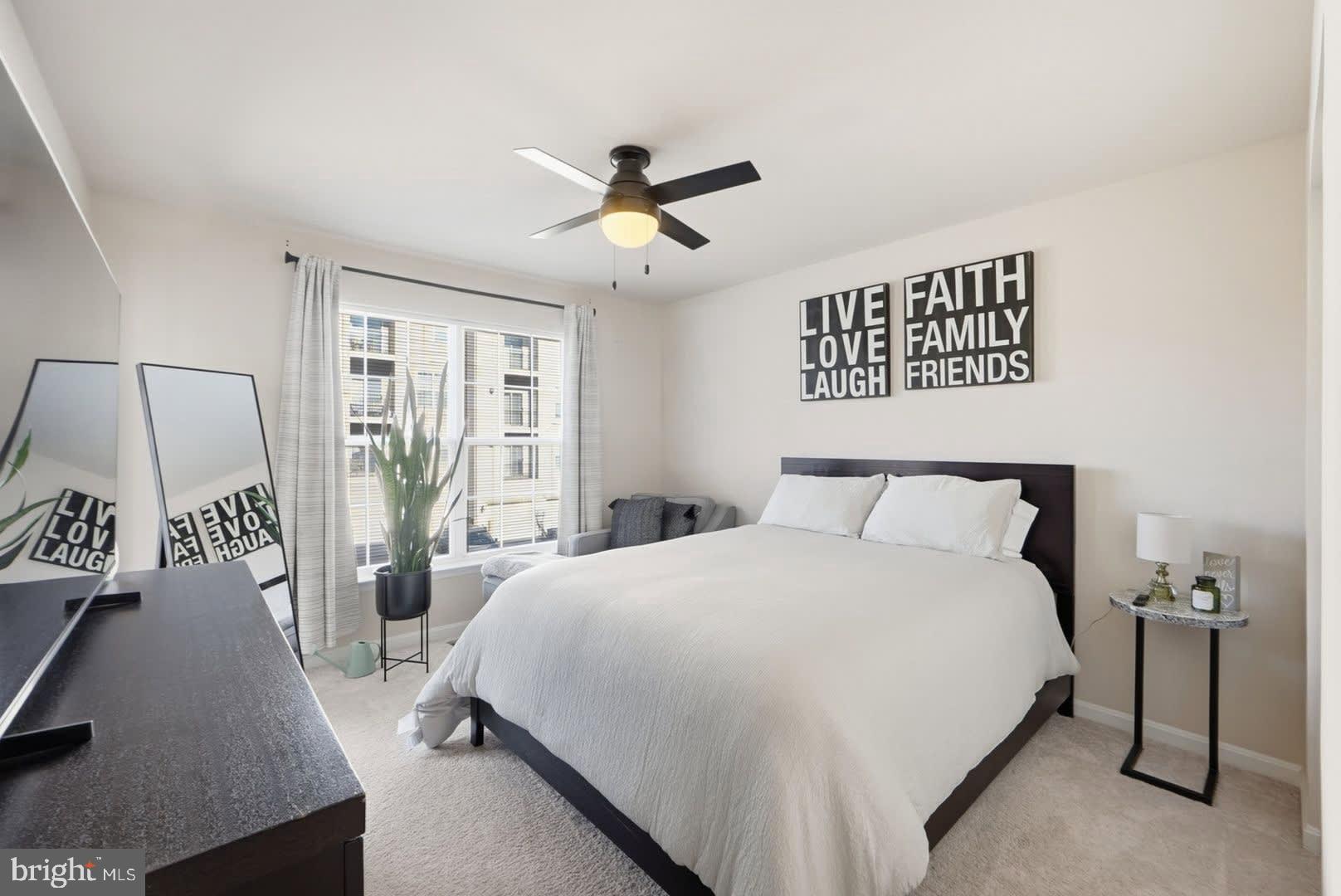 15839 JOHN DISKIN CIRCLE