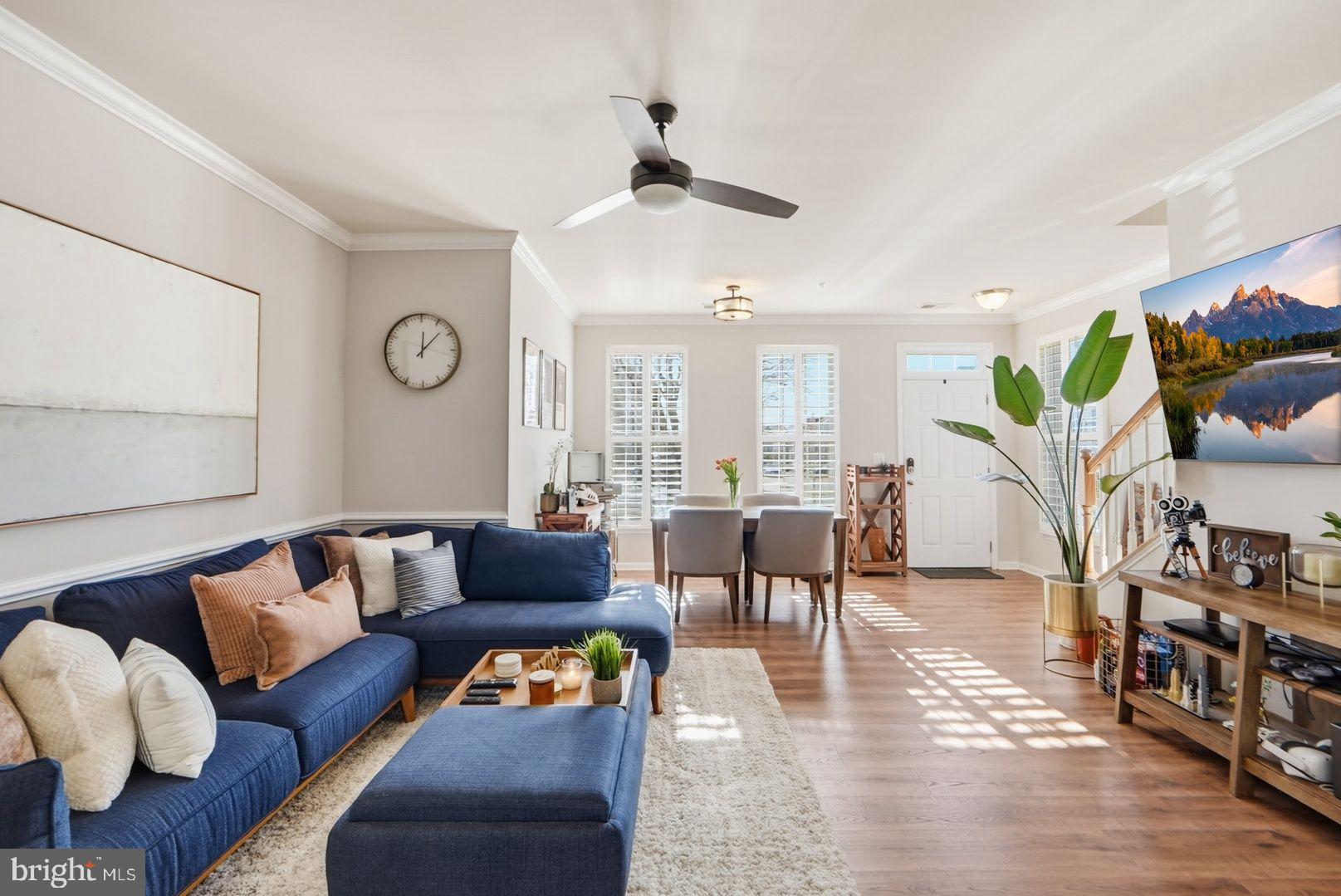 15839 JOHN DISKIN CIRCLE