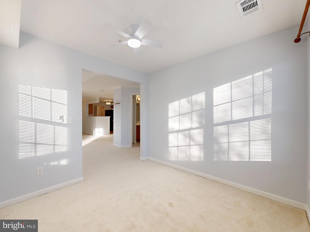 14196 CUDDY LOOP 304