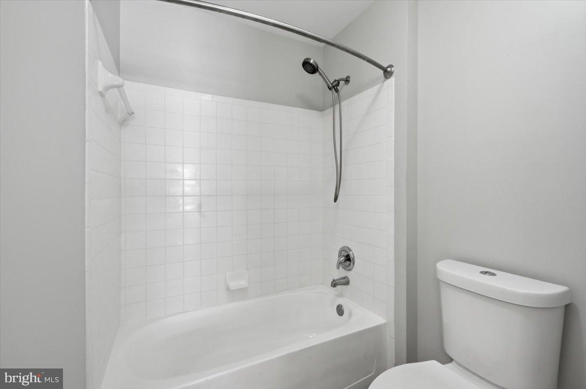 1505 SPOONBILL COURT