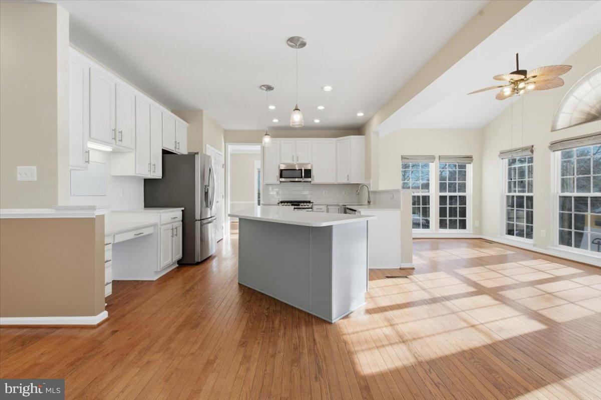 1505 SPOONBILL COURT