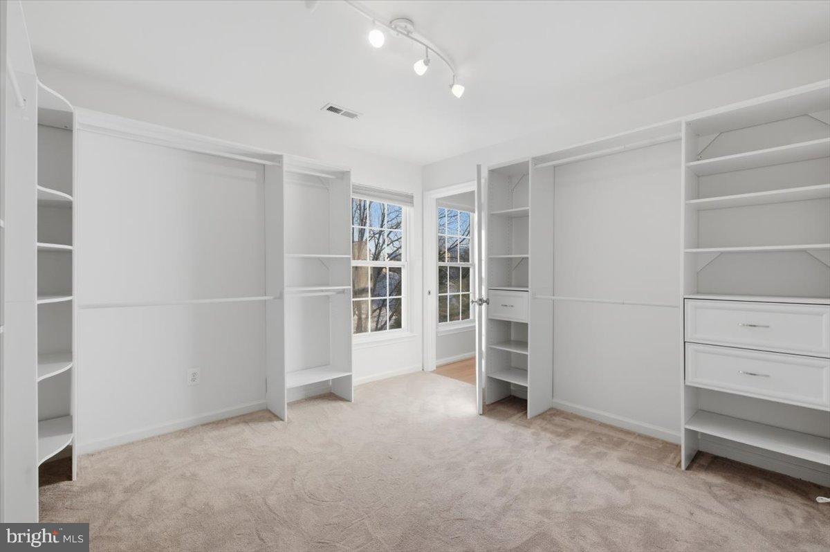 1505 SPOONBILL COURT