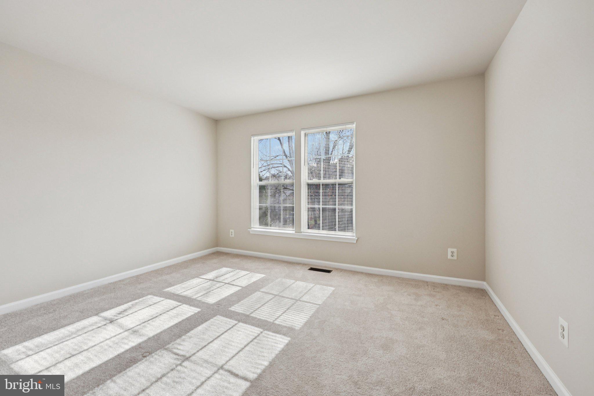 2880 MYRTLEWOOD DRIVE