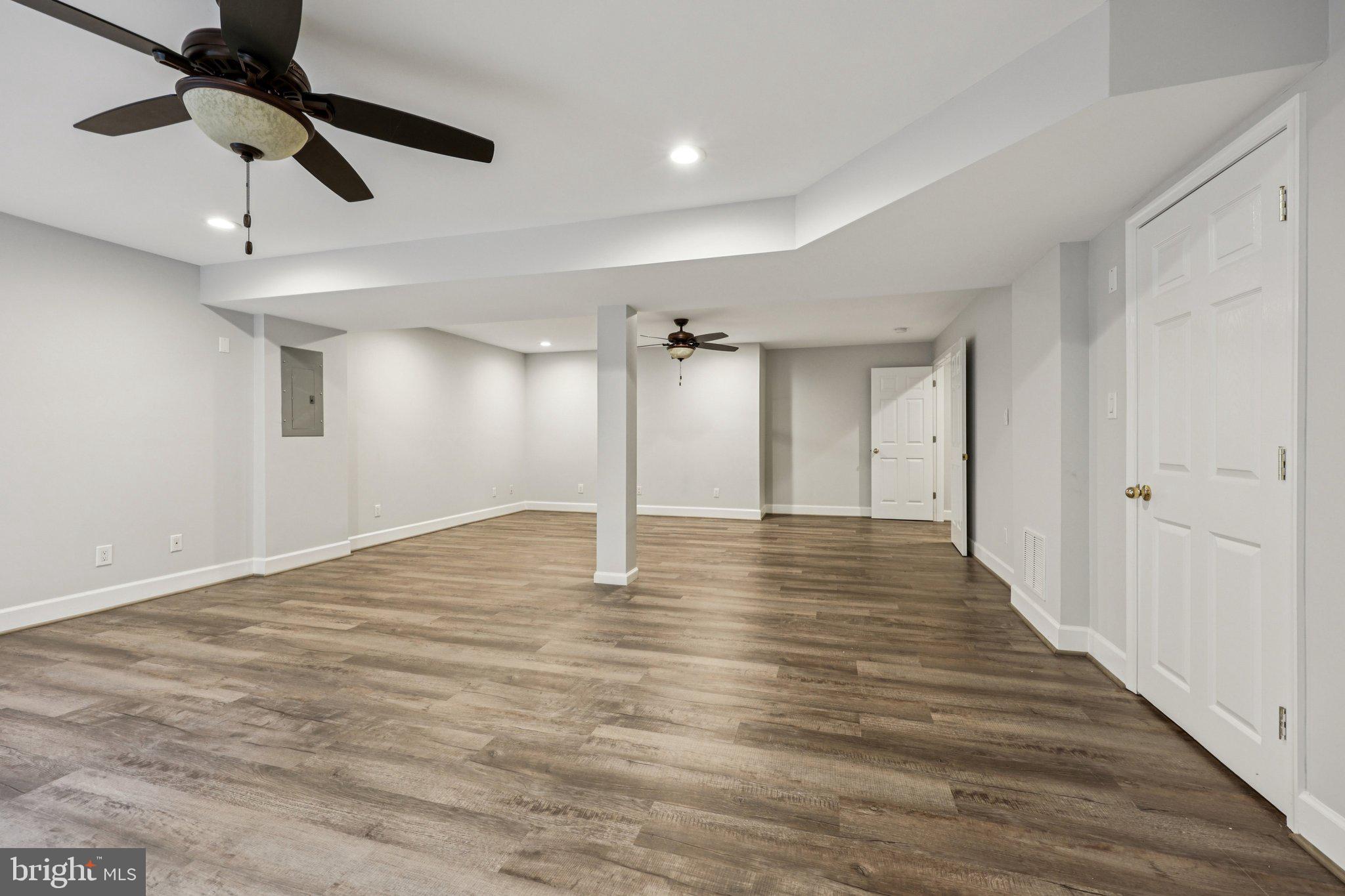 2880 MYRTLEWOOD DRIVE