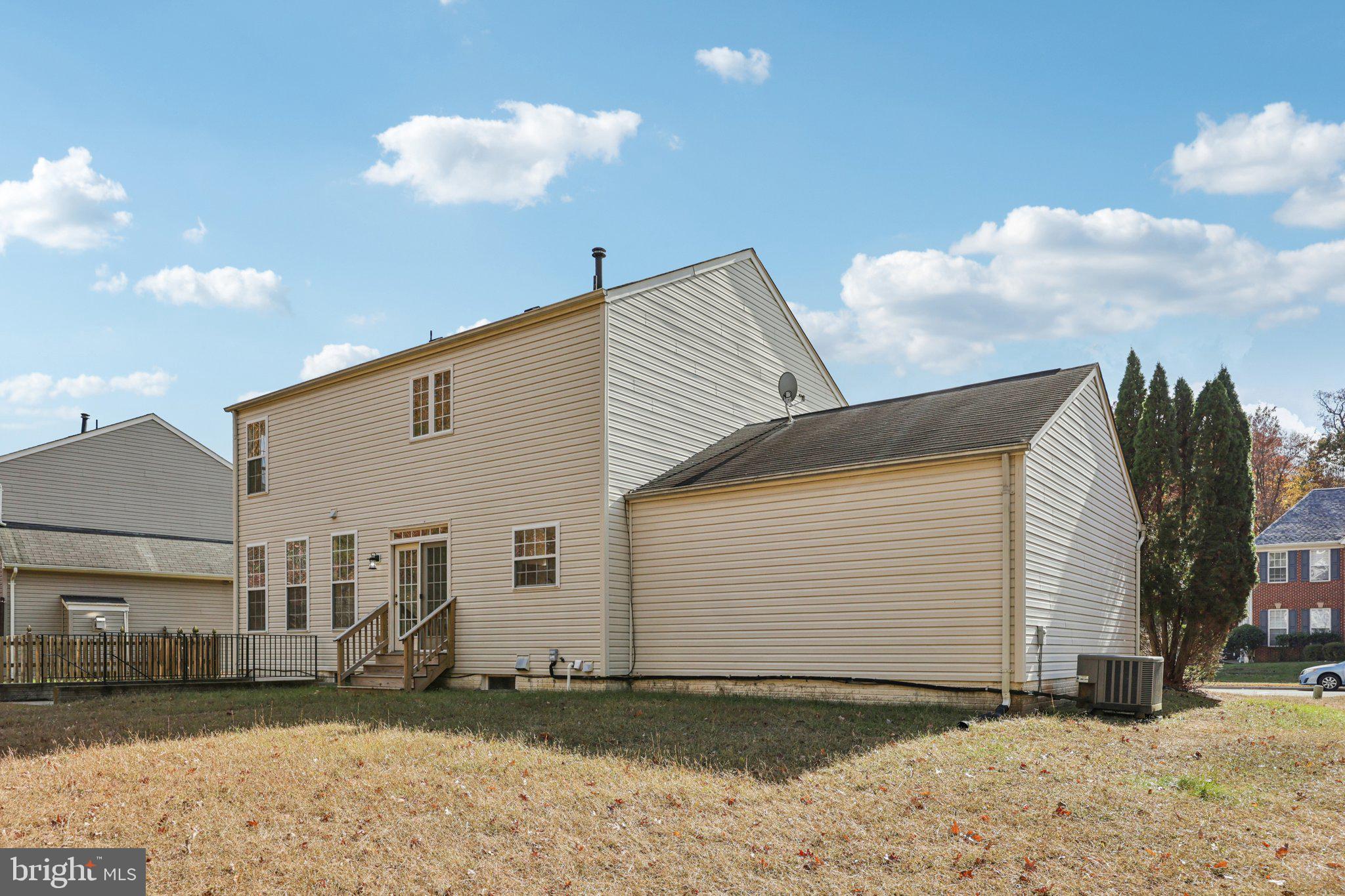 2880 MYRTLEWOOD DRIVE