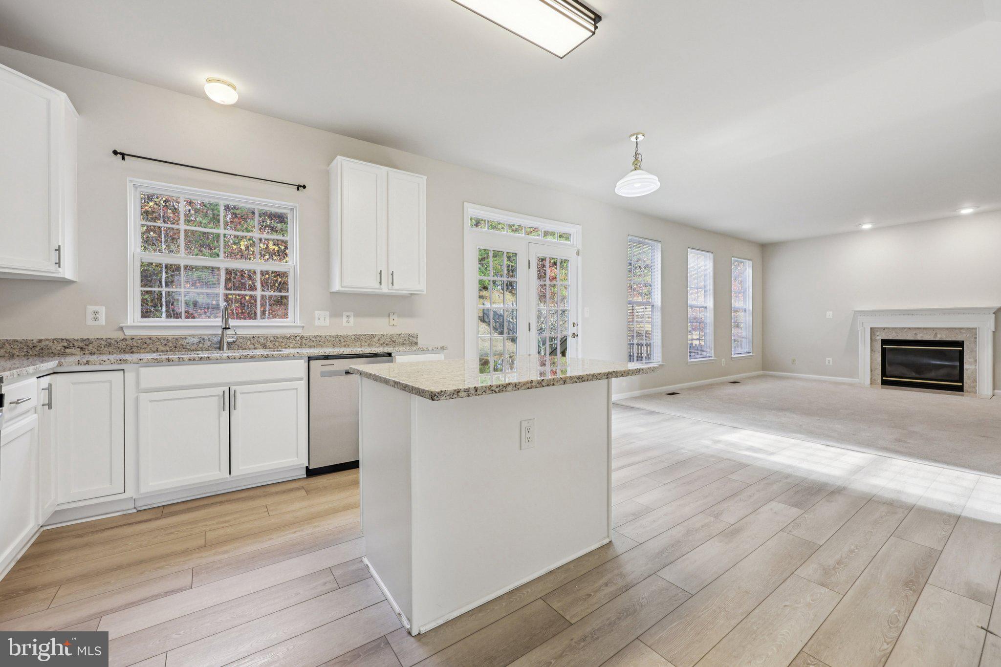 2880 MYRTLEWOOD DRIVE