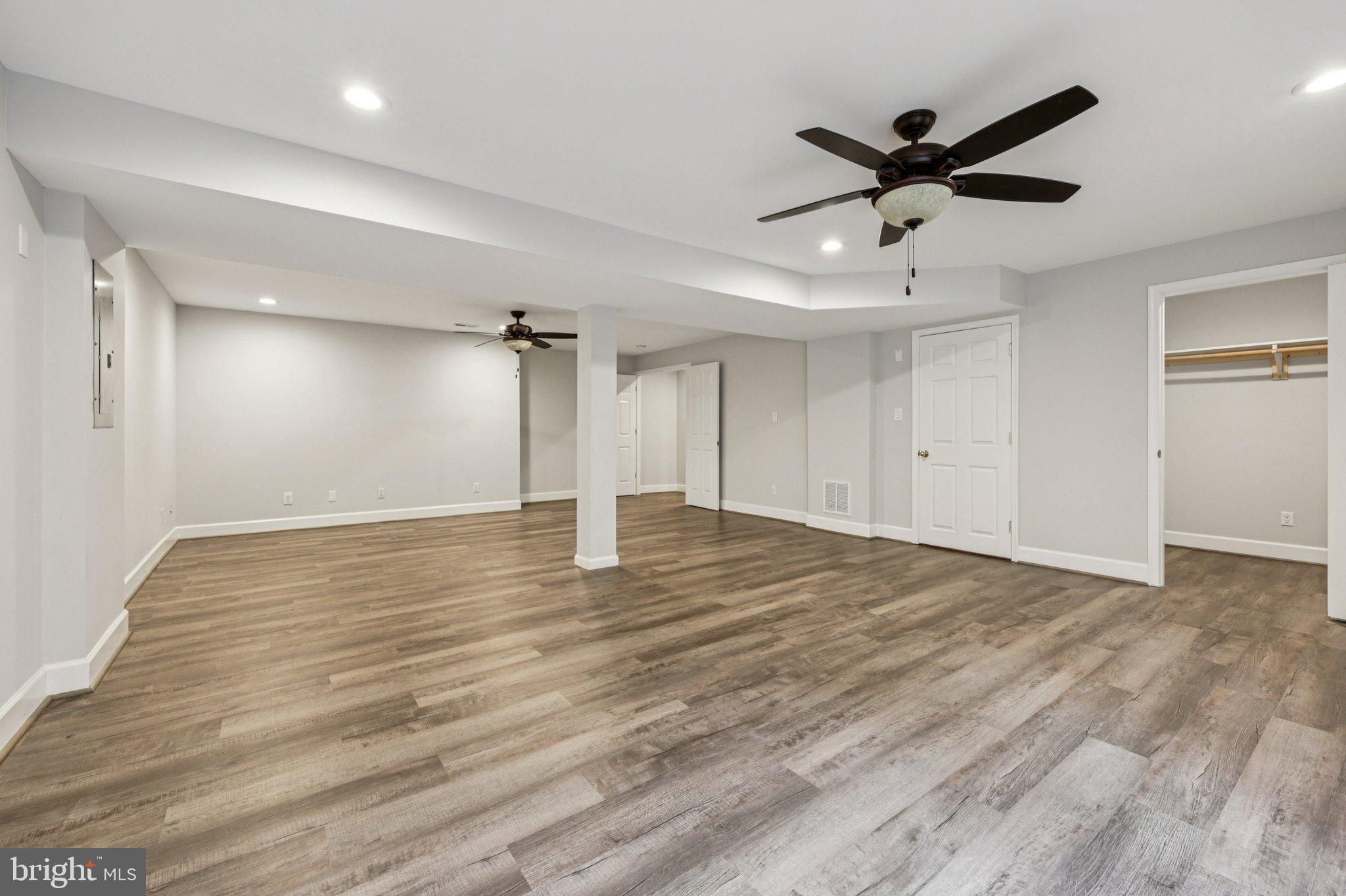 2880 MYRTLEWOOD DRIVE