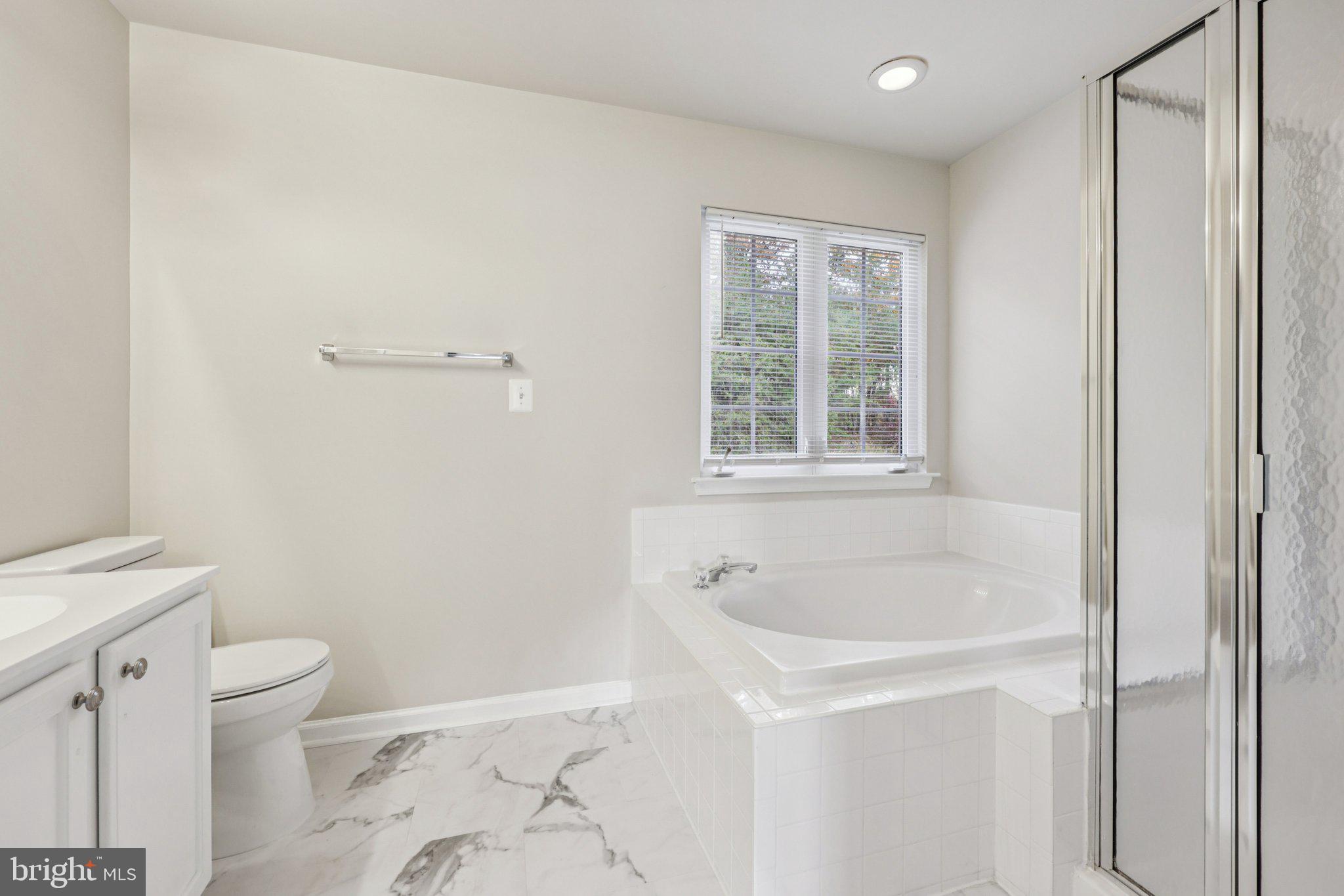 2880 MYRTLEWOOD DRIVE