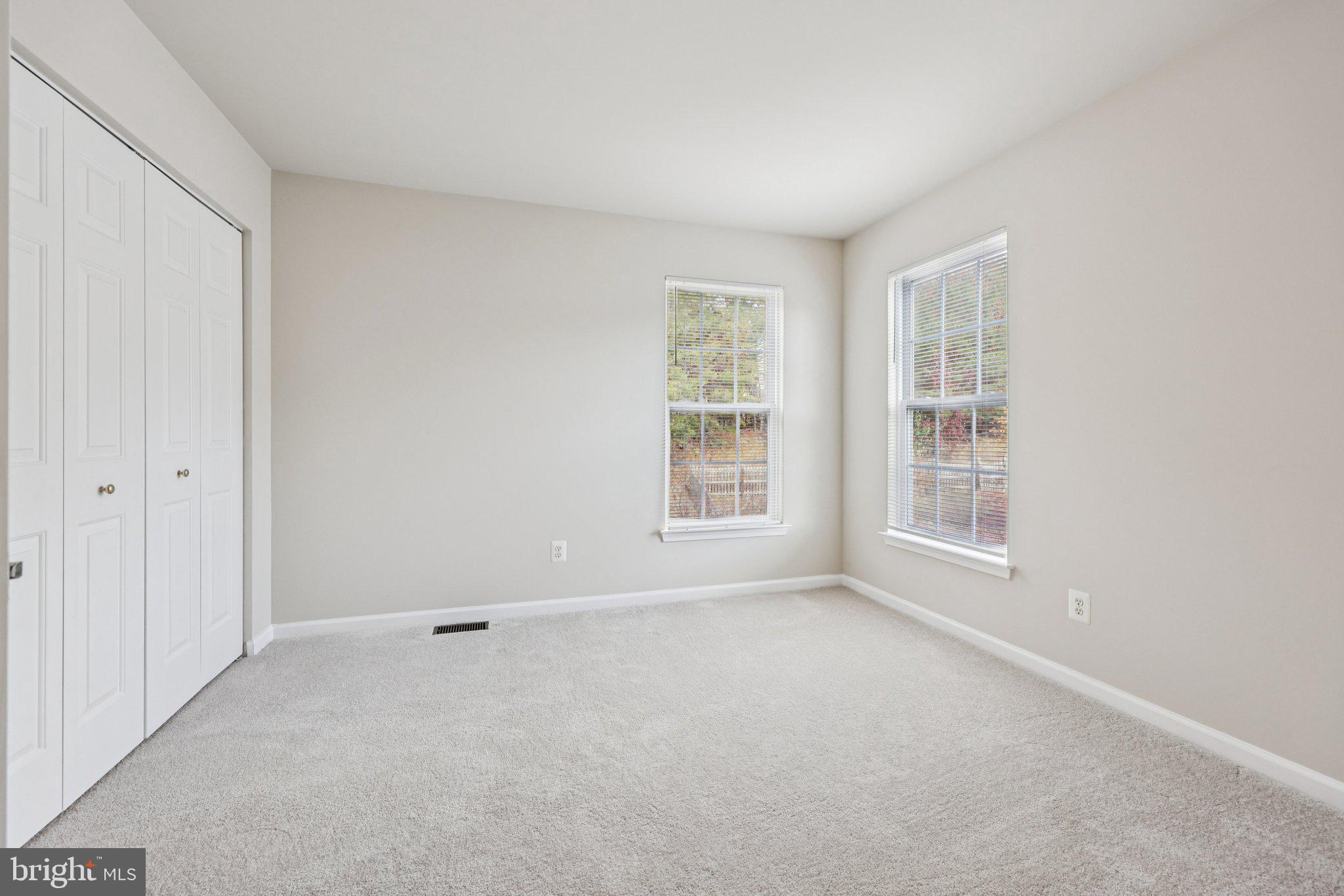 2880 MYRTLEWOOD DRIVE