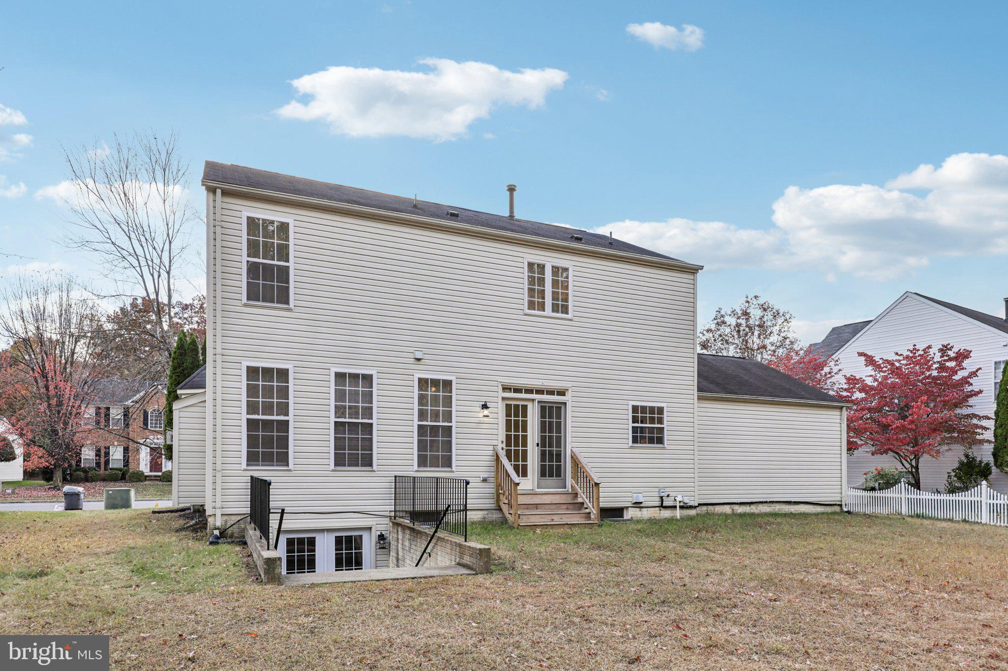 2880 MYRTLEWOOD DRIVE