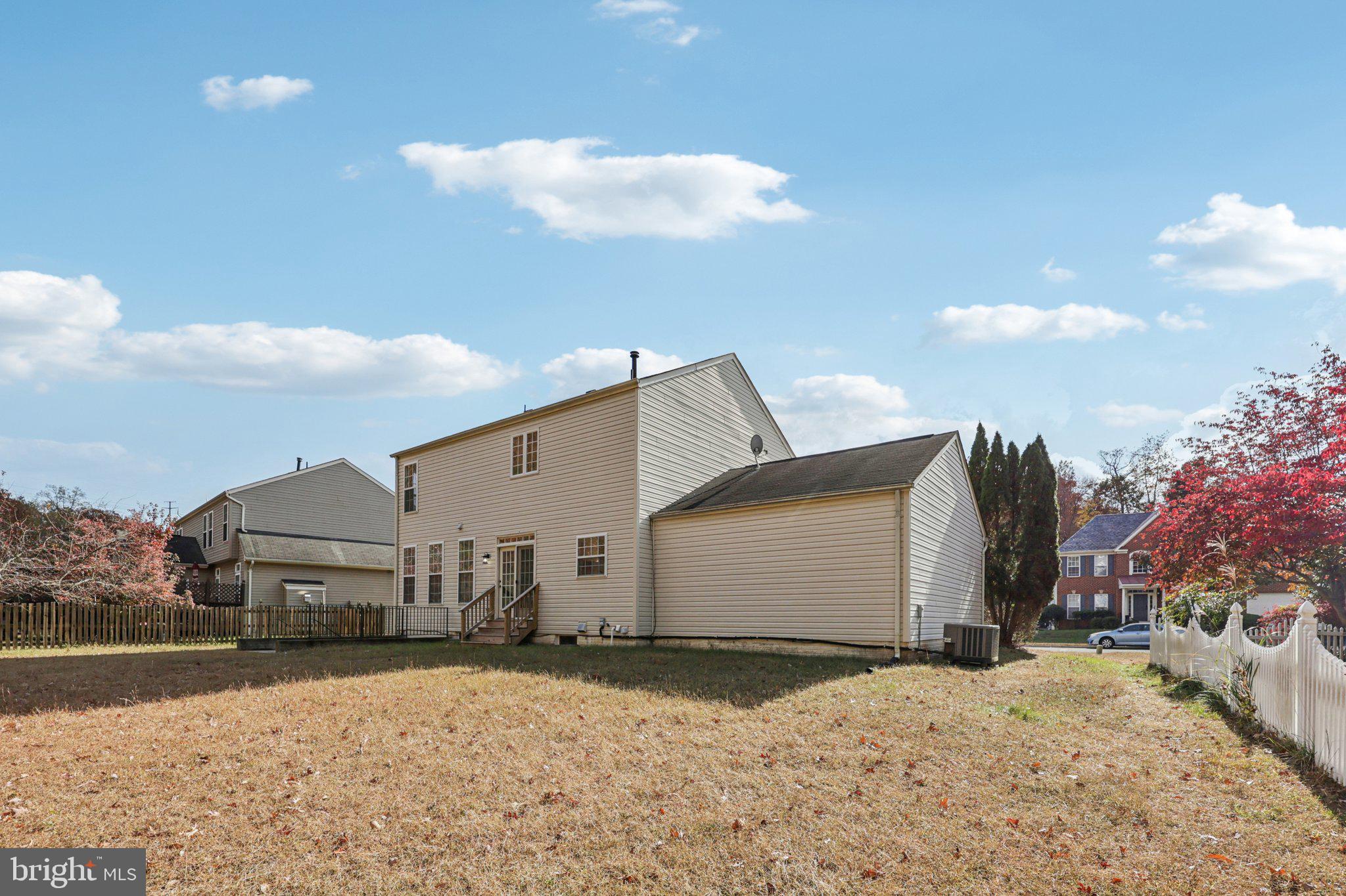 2880 MYRTLEWOOD DRIVE