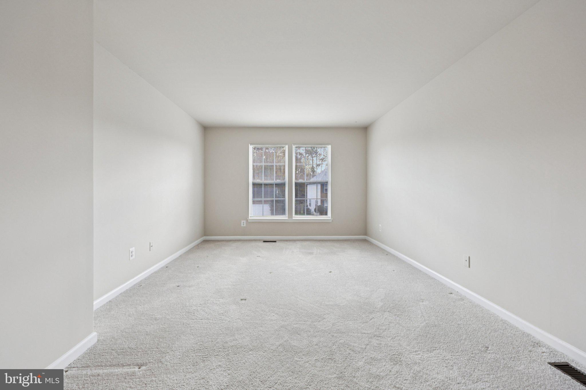 2880 MYRTLEWOOD DRIVE