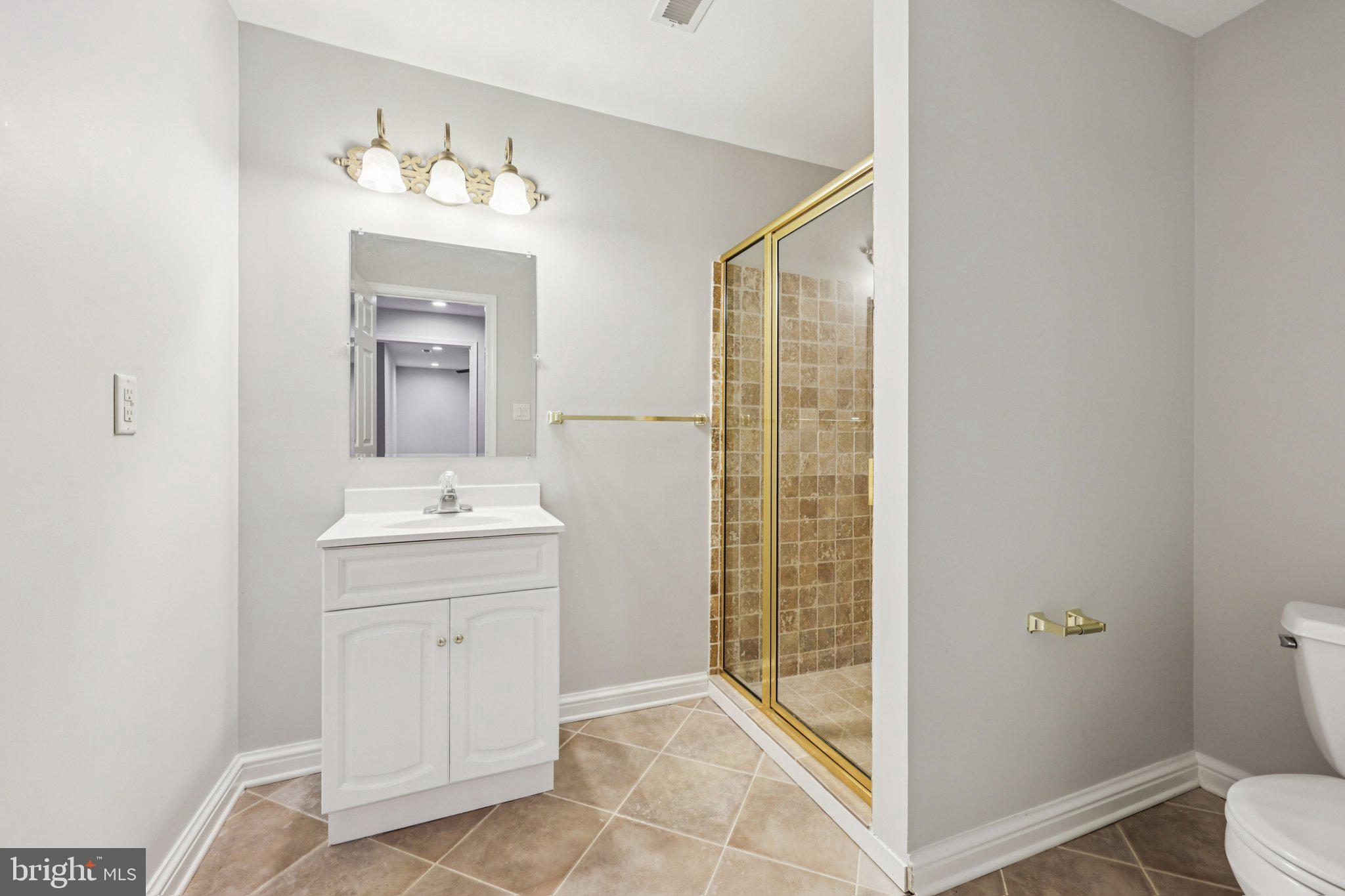 2880 MYRTLEWOOD DRIVE