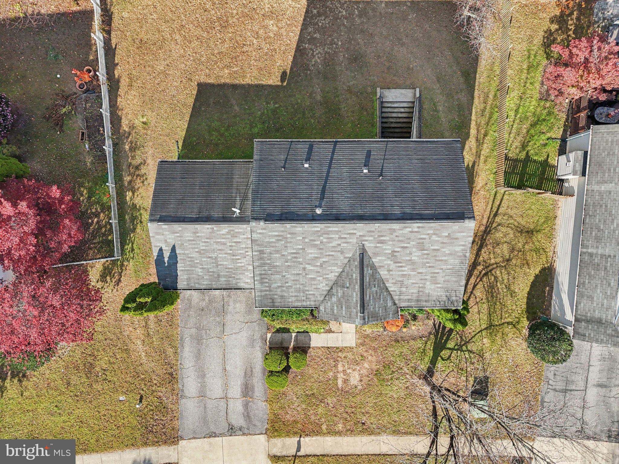 2880 MYRTLEWOOD DRIVE