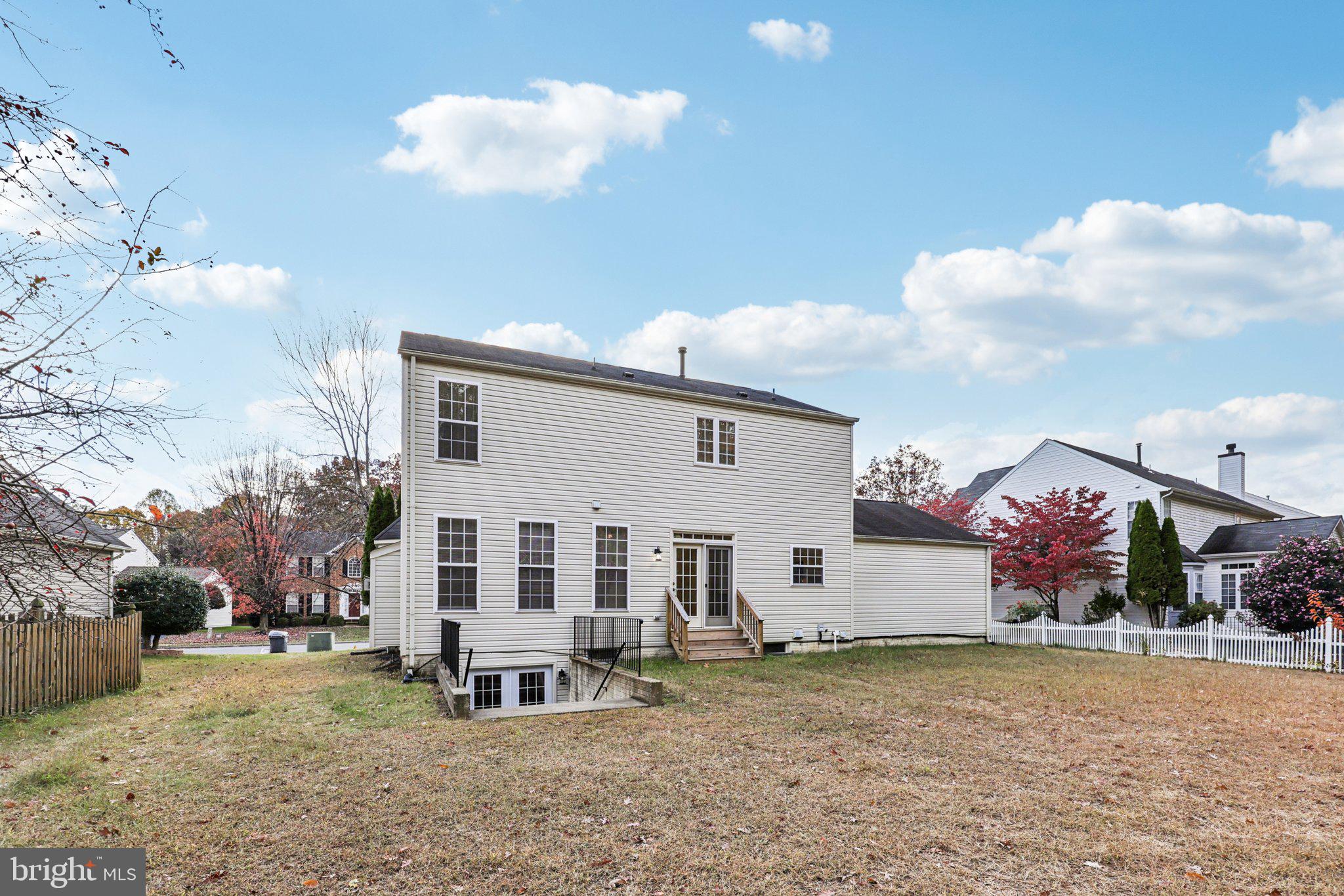 2880 MYRTLEWOOD DRIVE