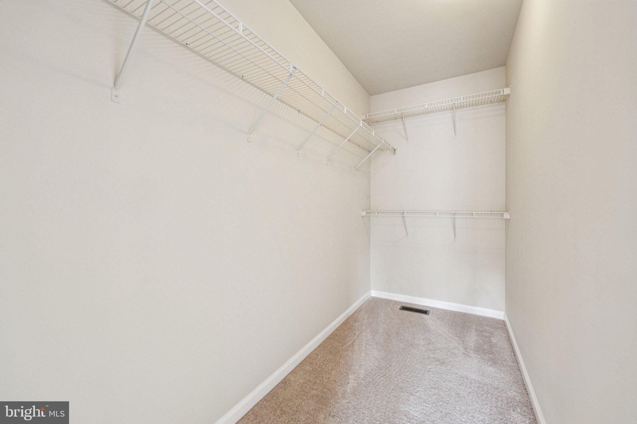 2880 MYRTLEWOOD DRIVE