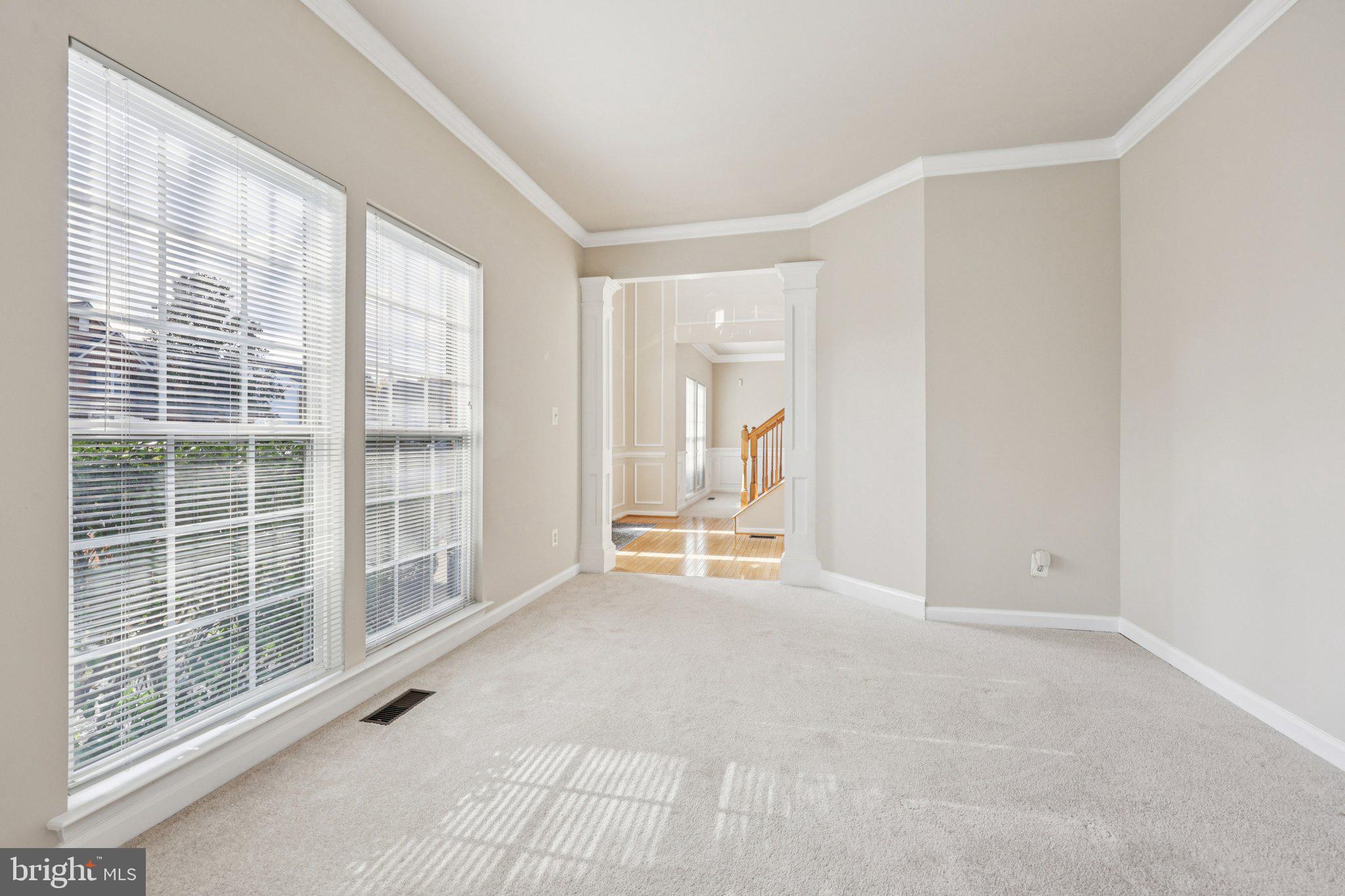 2880 MYRTLEWOOD DRIVE