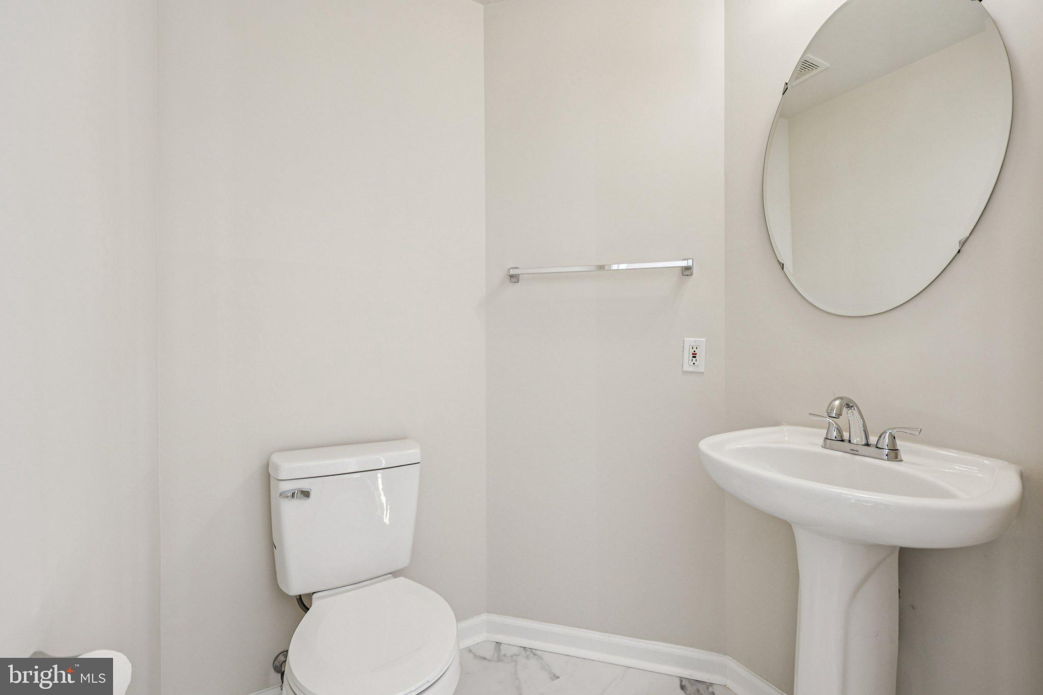 2880 MYRTLEWOOD DRIVE