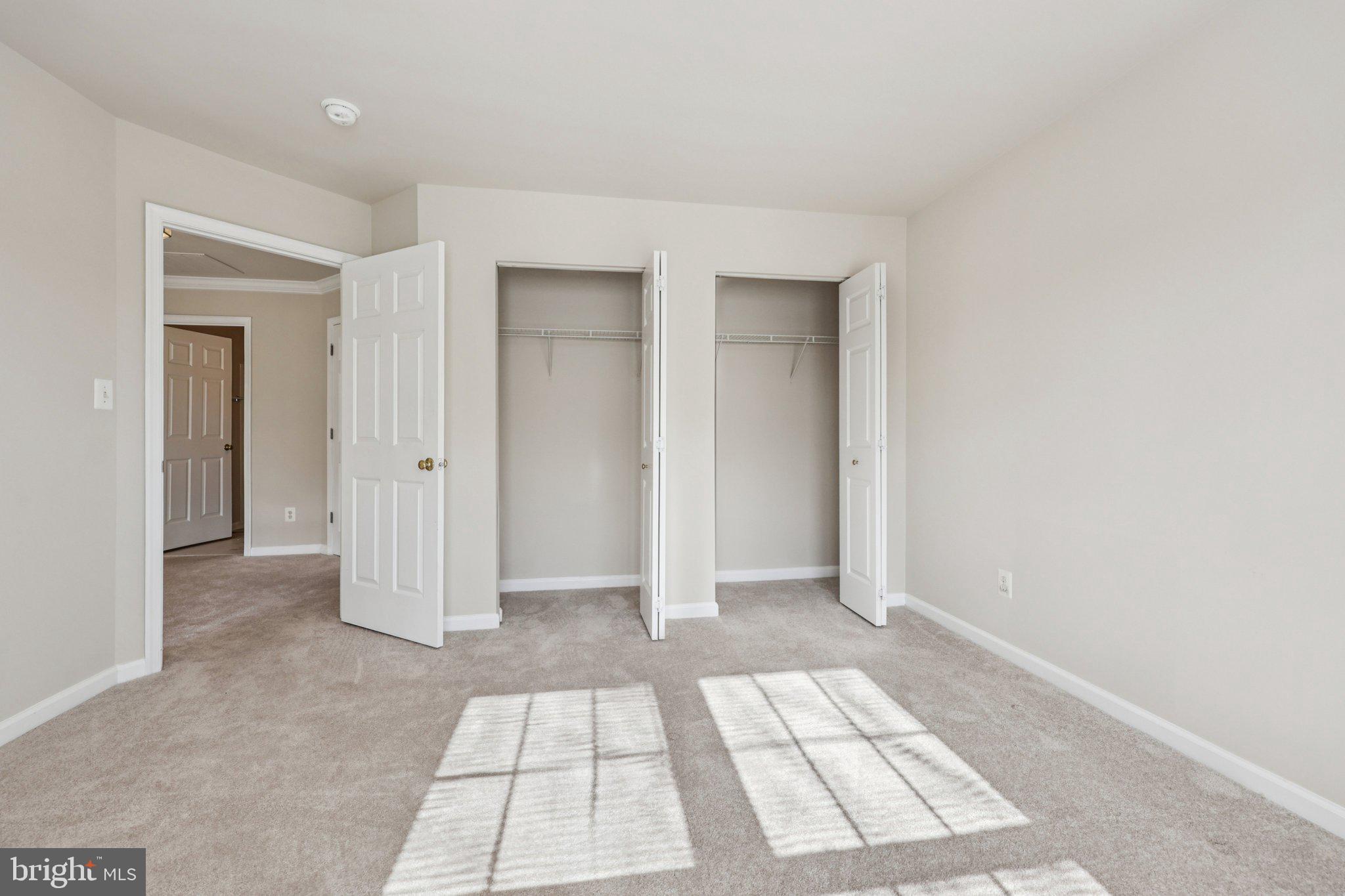 2880 MYRTLEWOOD DRIVE