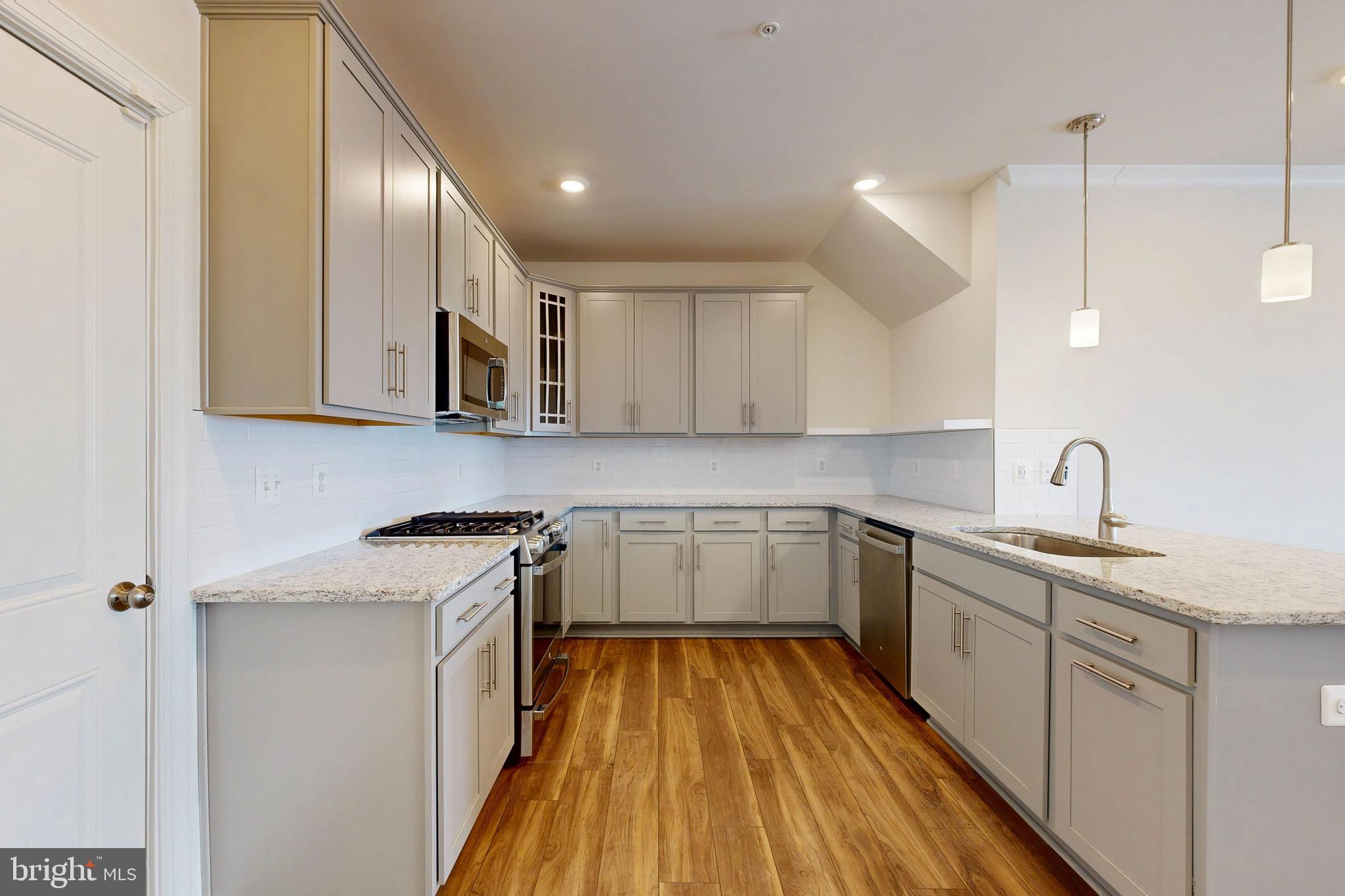 2375 STEPHANIE TESSA LANE