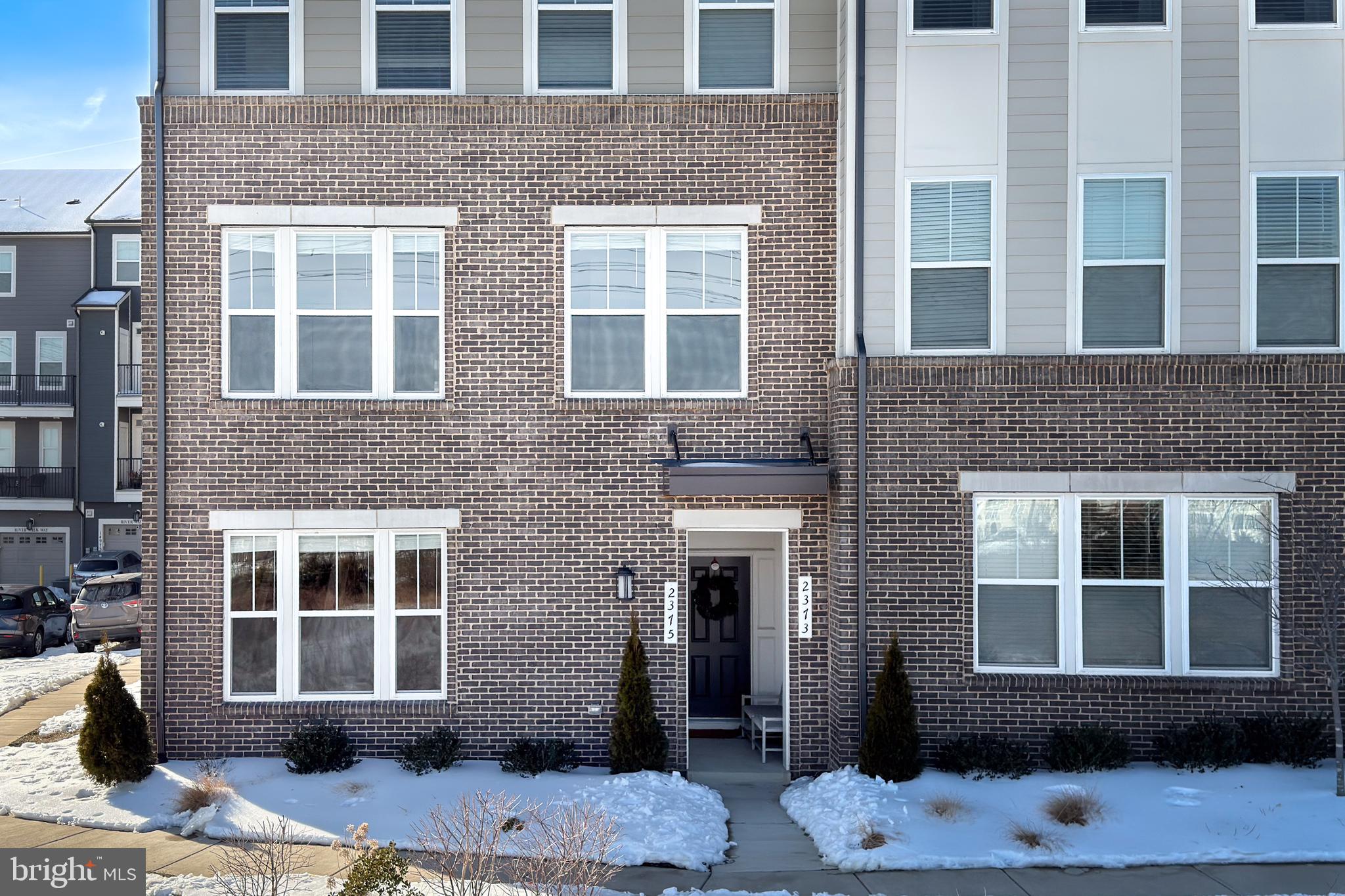 2375 STEPHANIE TESSA LANE