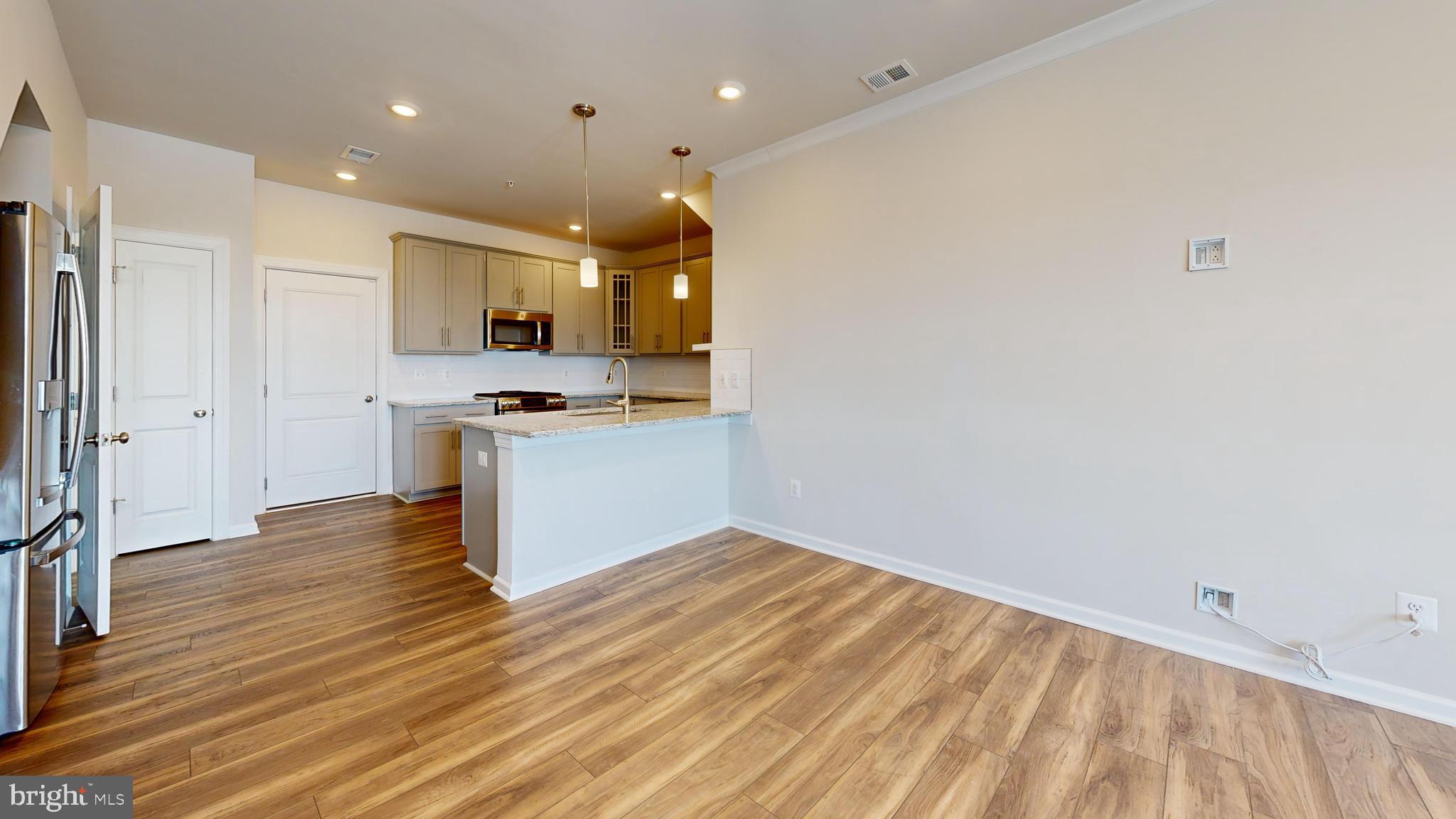 2375 STEPHANIE TESSA LANE