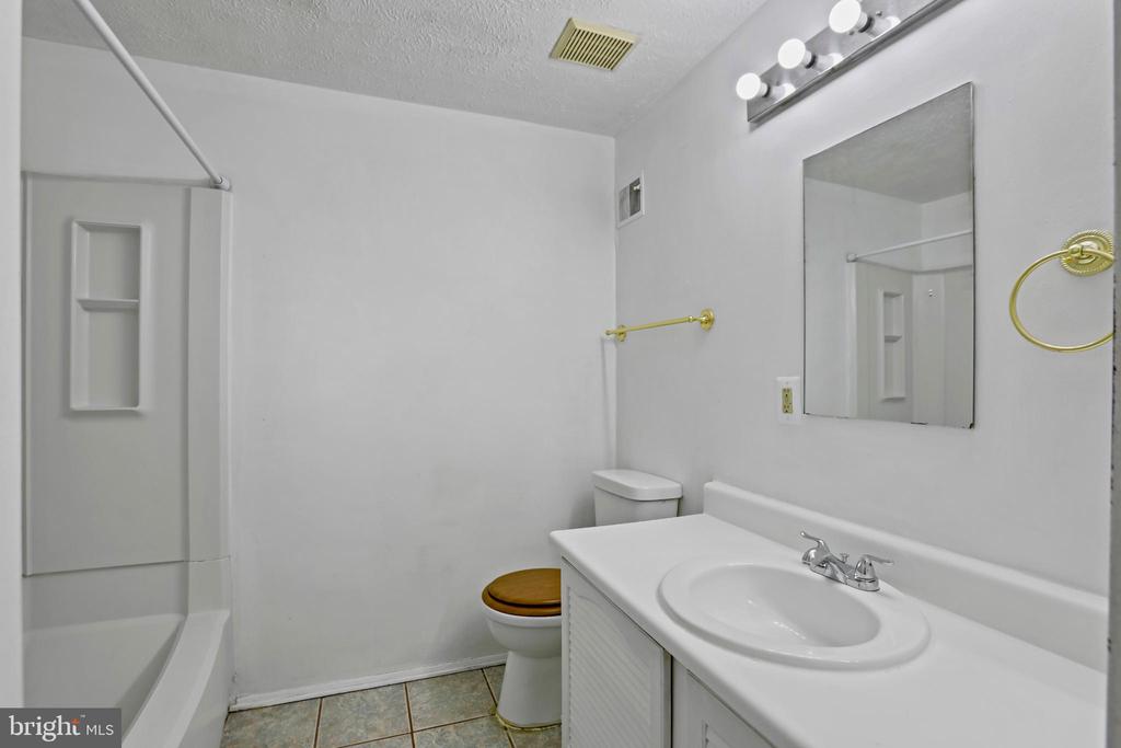 3454 VALE COURT