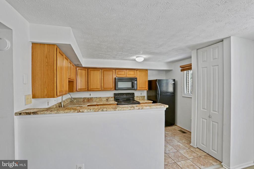 3454 VALE COURT