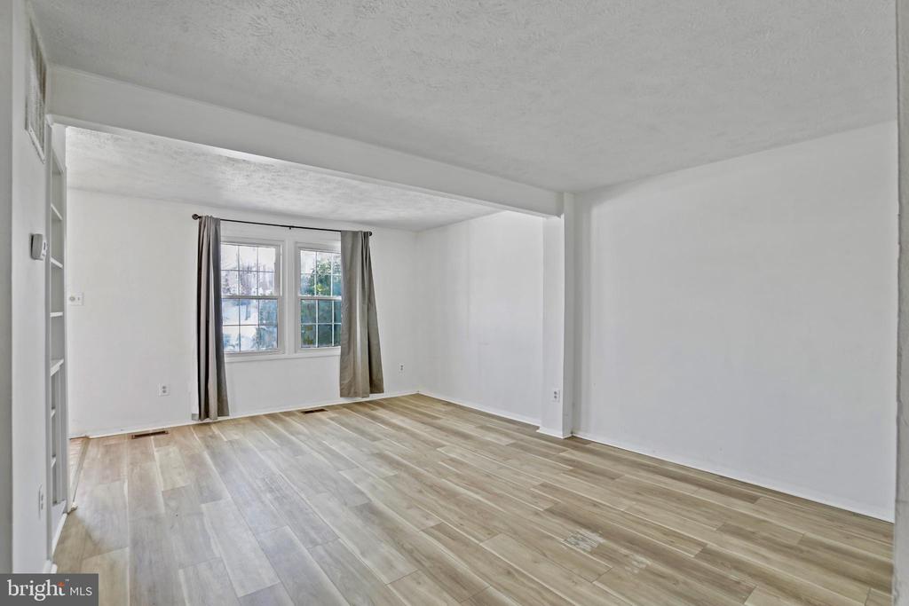 3454 VALE COURT