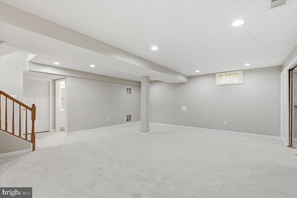 17037 LOFTRIDGE LANE