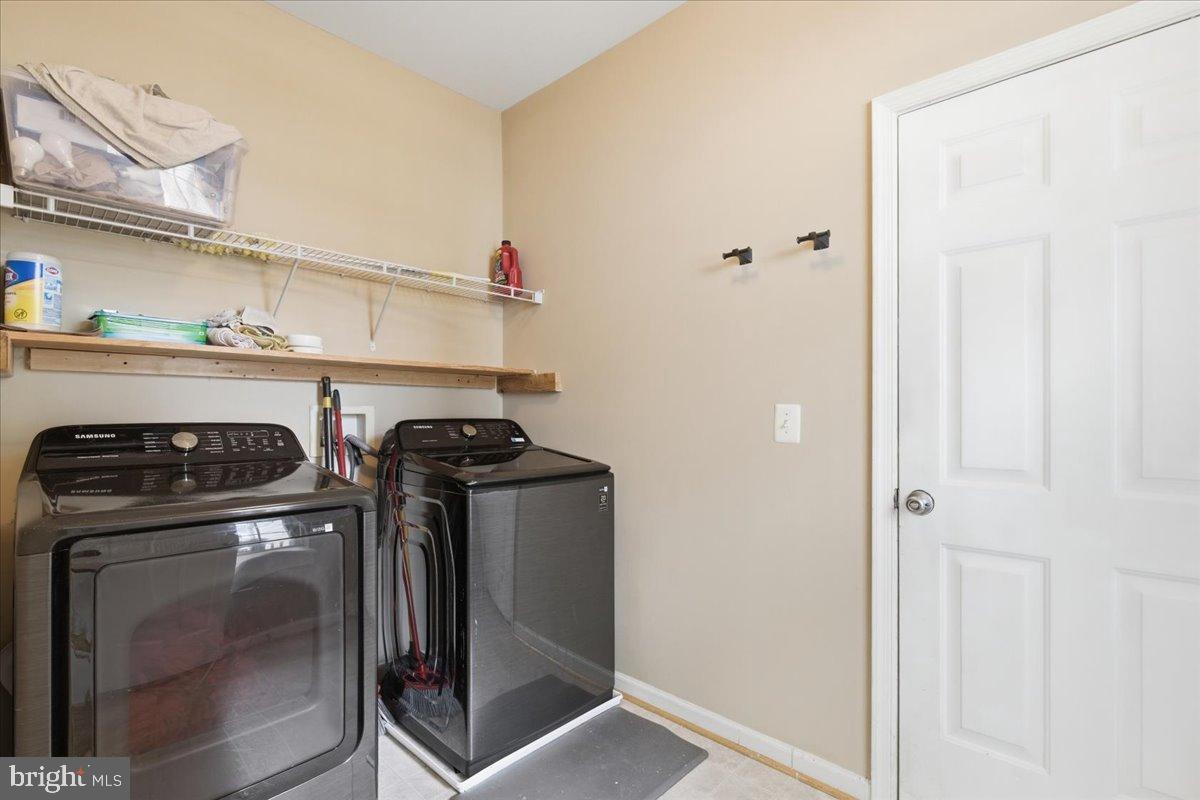 17037 LOFTRIDGE LANE