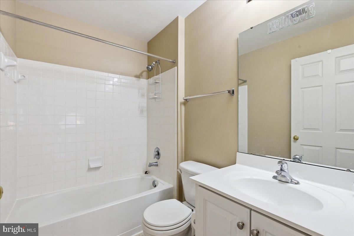 17037 LOFTRIDGE LANE