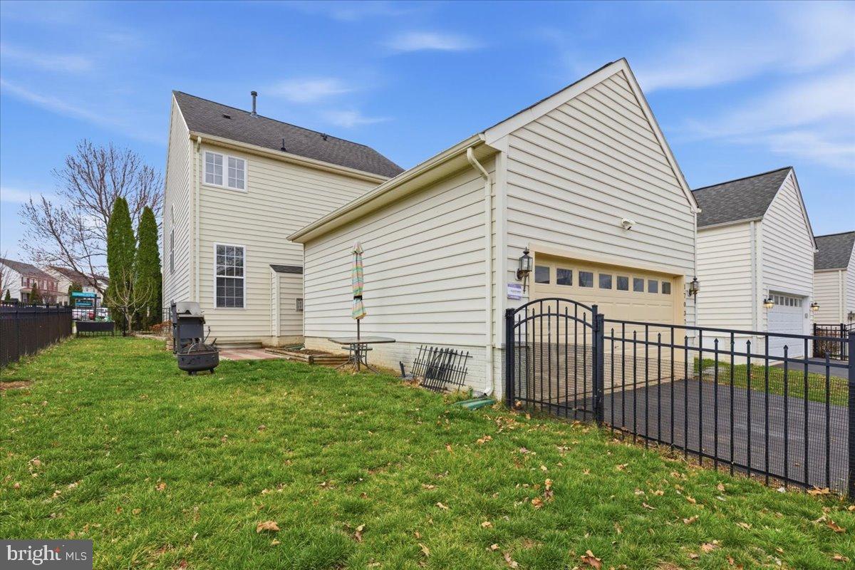 17037 LOFTRIDGE LANE