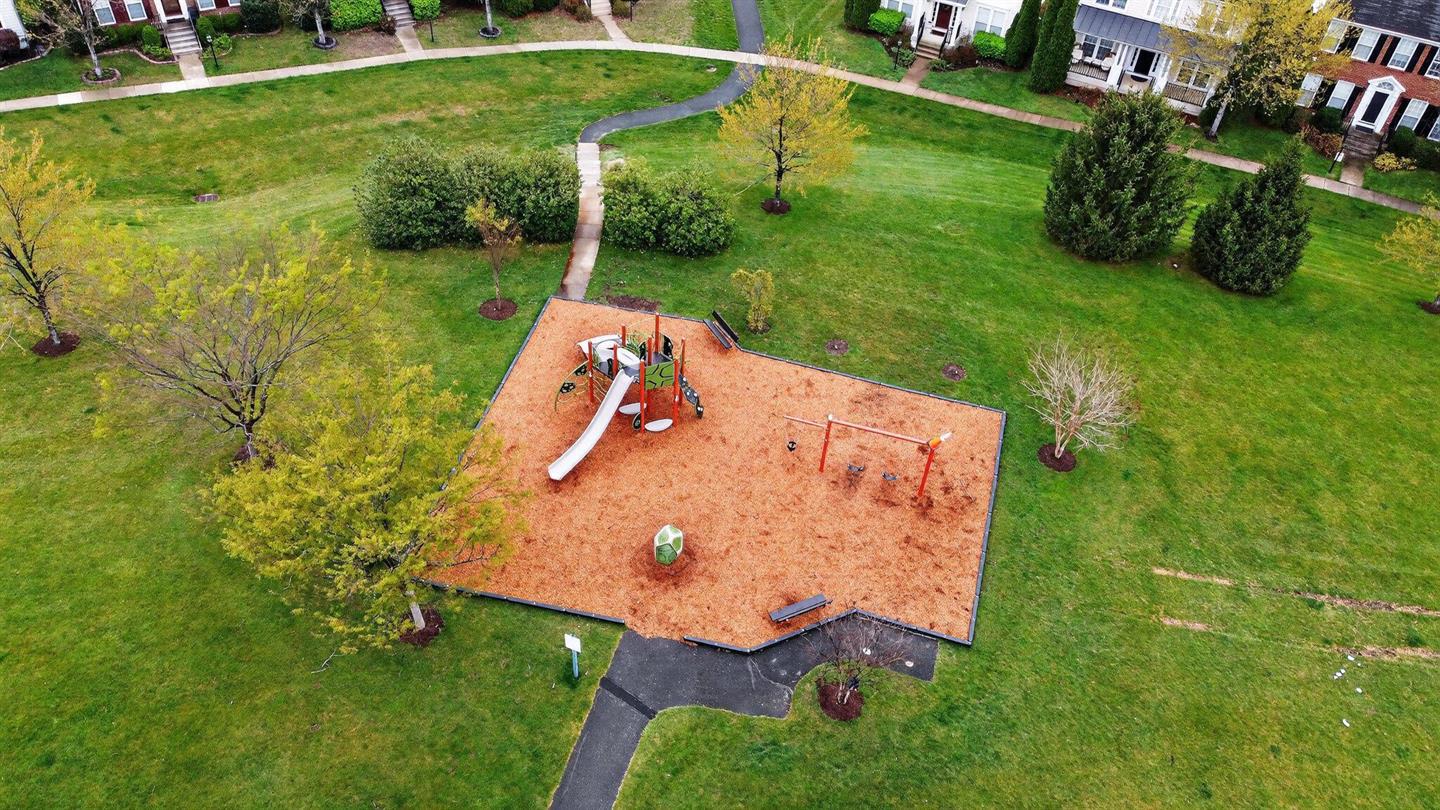 17037 LOFTRIDGE LANE