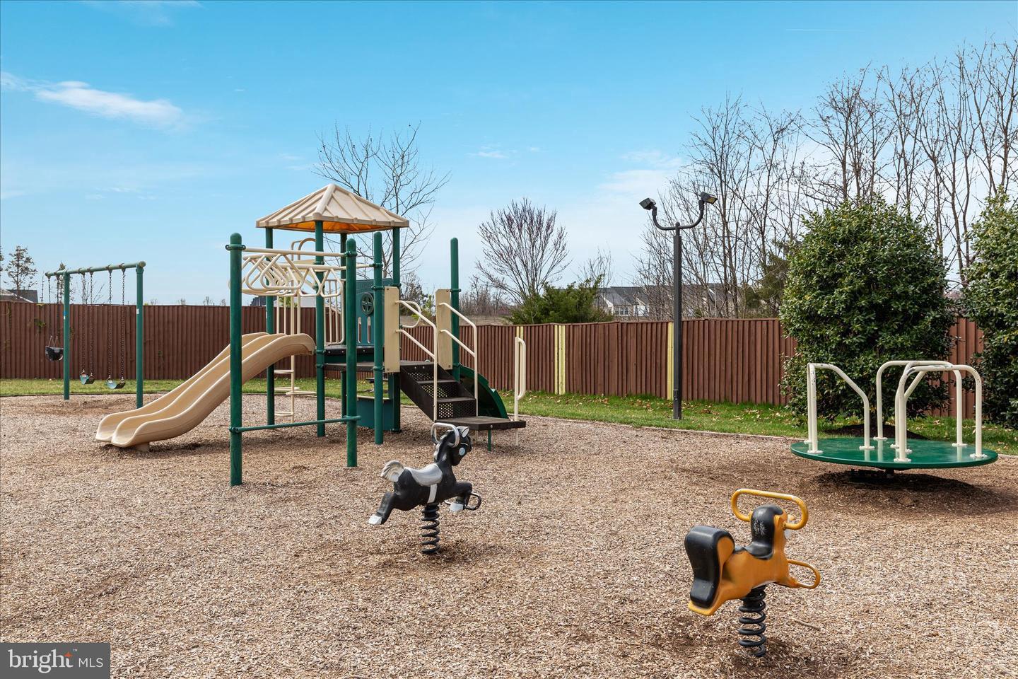 17037 LOFTRIDGE LANE