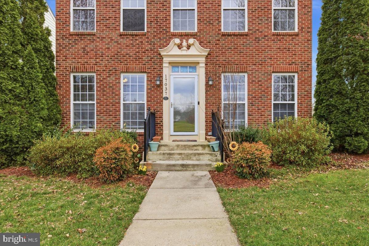 17037 LOFTRIDGE LANE